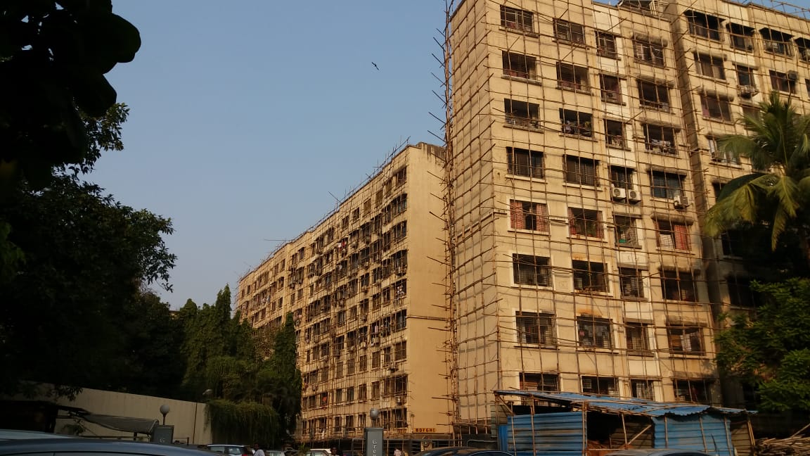 2 BHK Semi Furnished in Greenwoods CHS , Andheri East