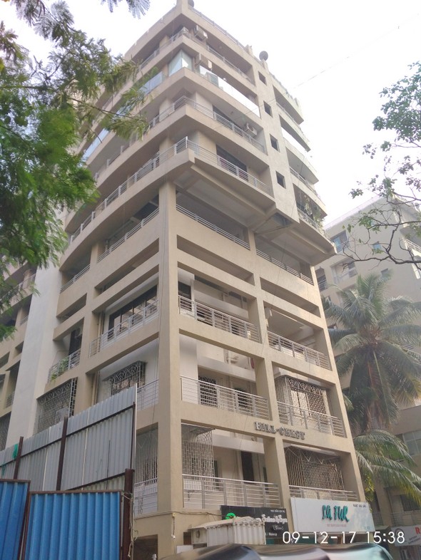 3 BHK Semi Furnished in Hill Crest , Bandra West