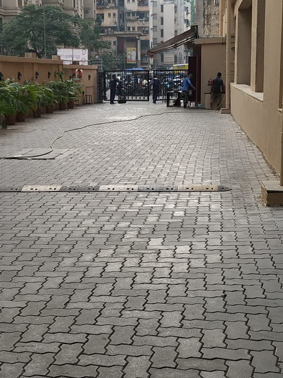 Building - Hubtown Sunmist, Andheri East