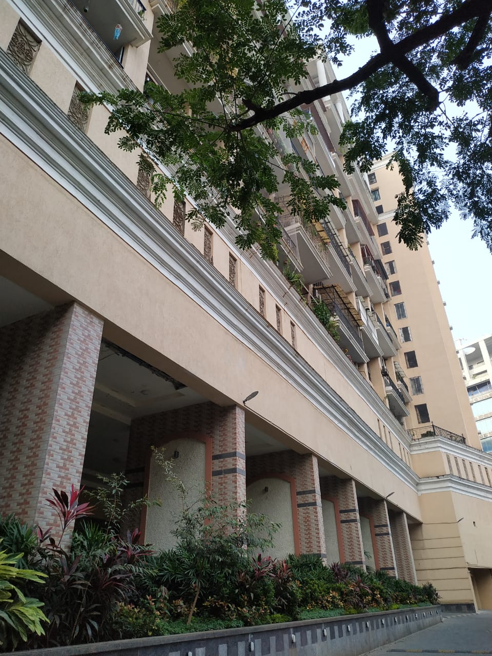 Building1 - Hubtown Sunmist, Andheri East