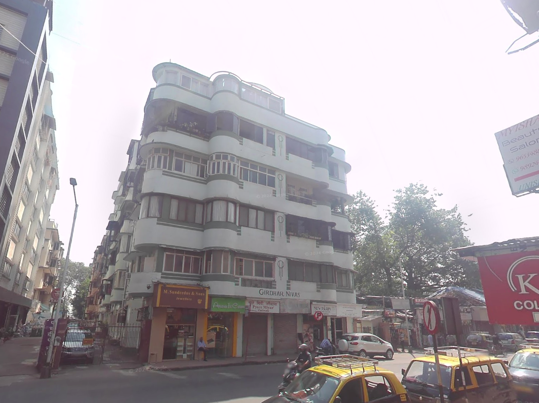 2 BHK Semi Furnished in Girdhar Nivas , Colaba