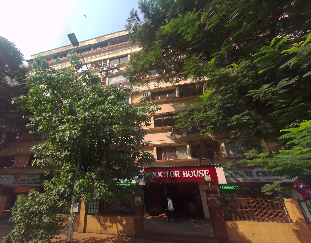 Office Space Un Furnished in Doctor House , Peddar Road