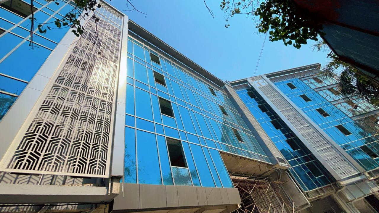 Office Space Un Furnished in Second Avenue , Andheri East
