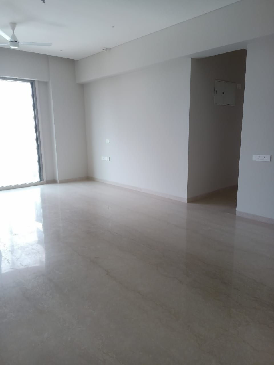 4 BHK + Terrace Semi Furnished in Satguru Rendezvous , Bandra West - Photo 4