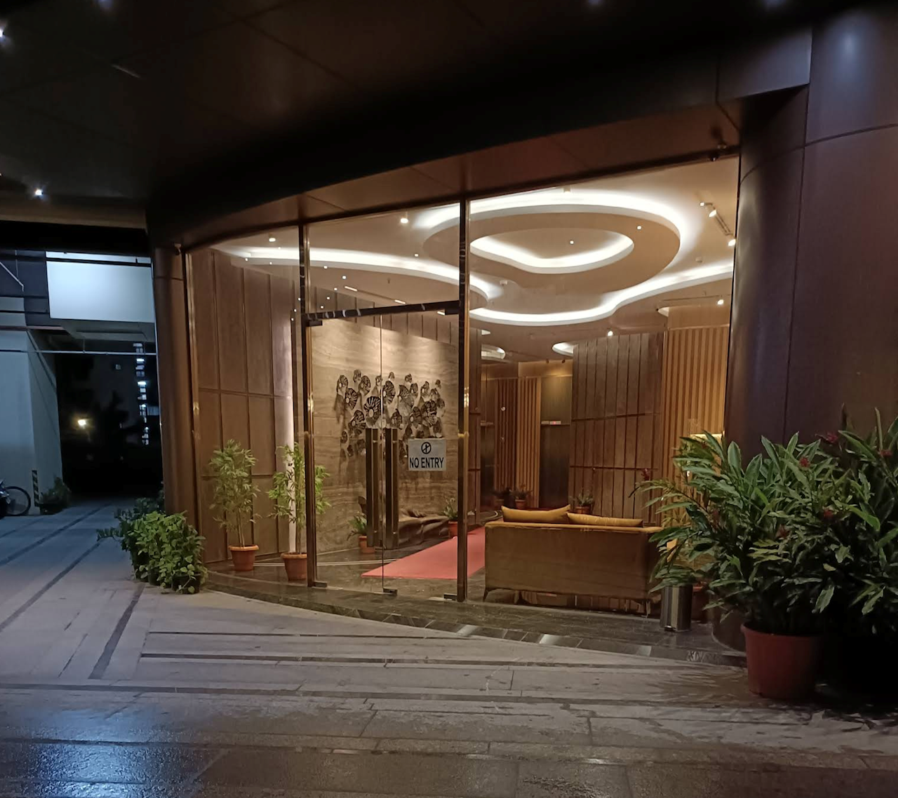 13 - Rna Ng Eclat, Andheri West