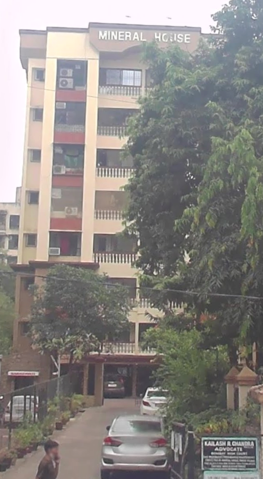 3 BHK Flats on Rent in Mineral House, Kandivali East