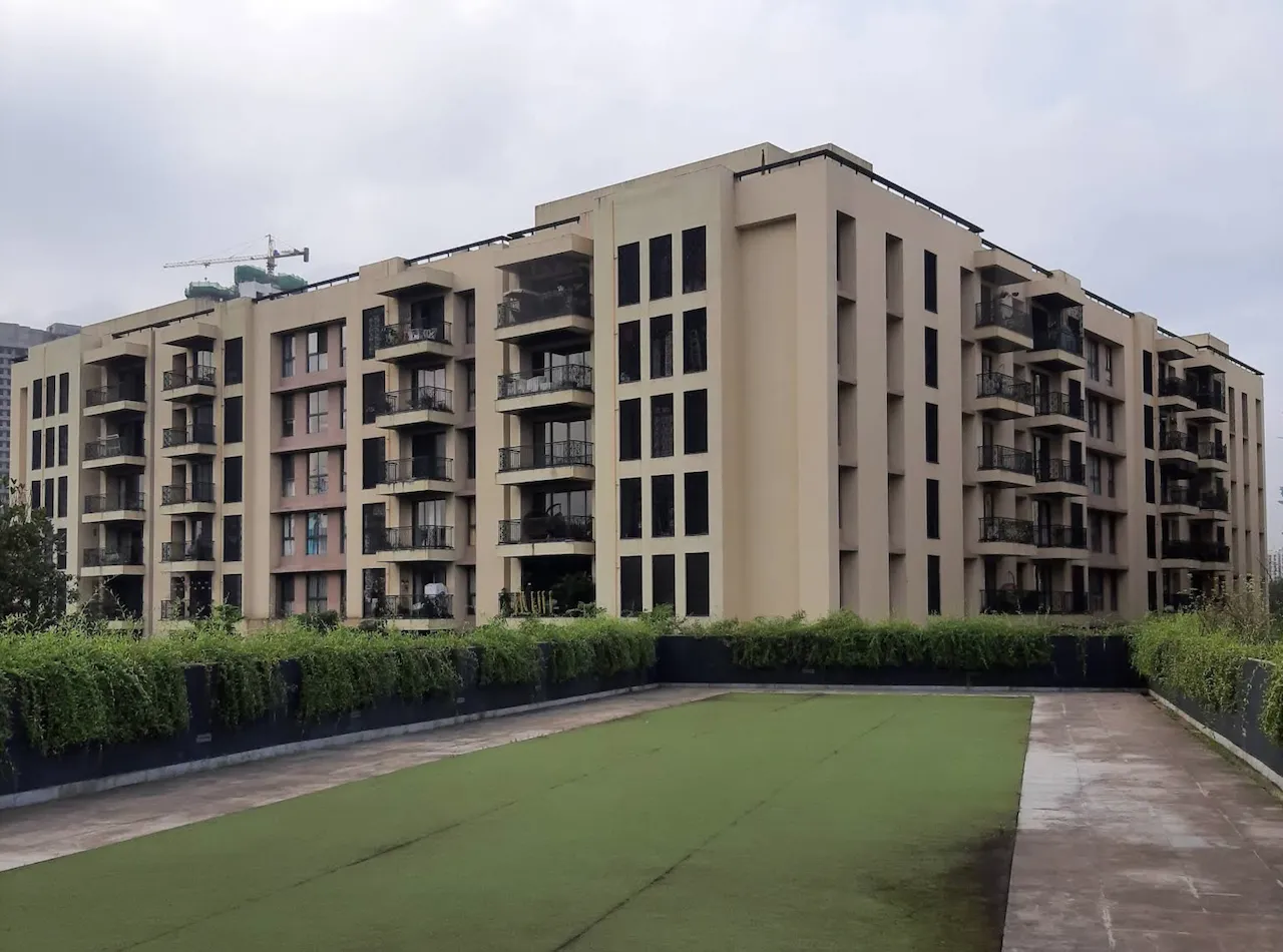 3 BHK Lodha Sterling, Thane West — for Rent