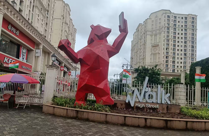 2 BHK Fully Furnished in The Walk , Thane West