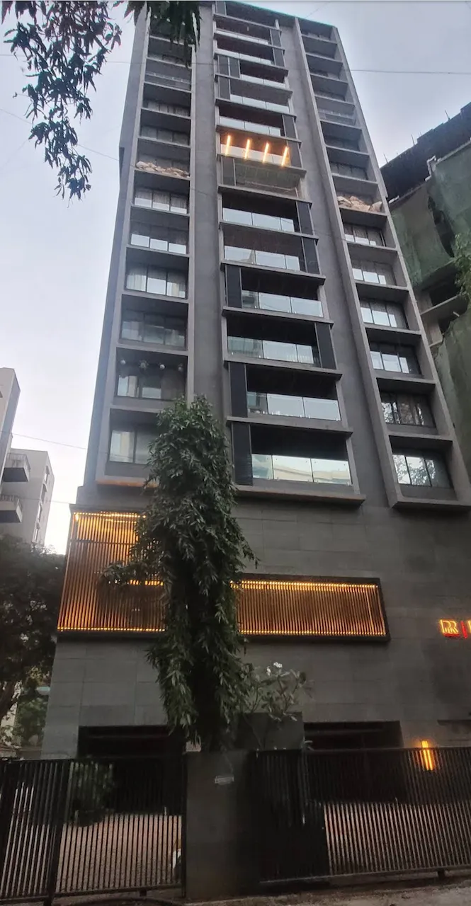 4 BHK PR Platina, Santacruz West — for Rent