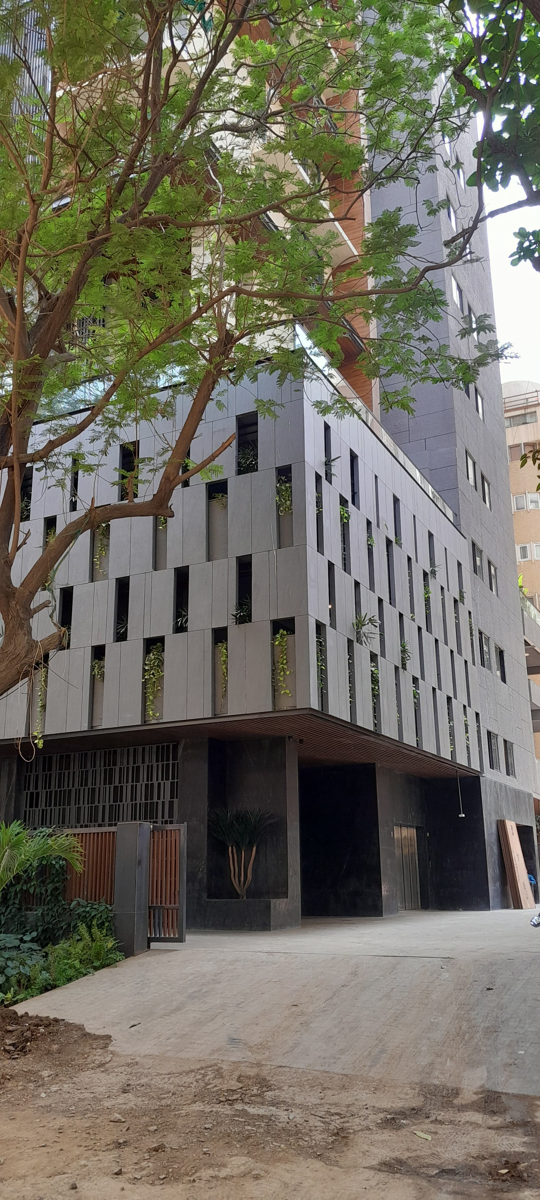 4 BHK Flats for Sale in Maple Shades, Bandra West