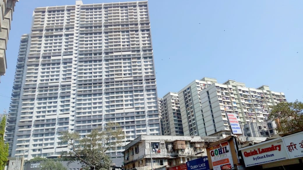 3 BHK Semi Furnished in Kanakia Levels , Malad East