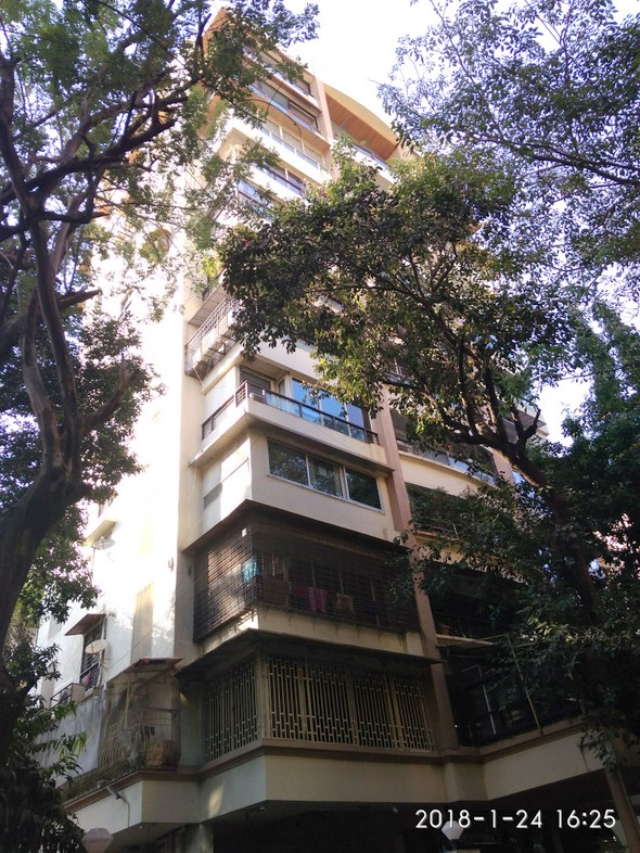4 BHK Flats on Rent in Kanta Apartment, Santacruz West