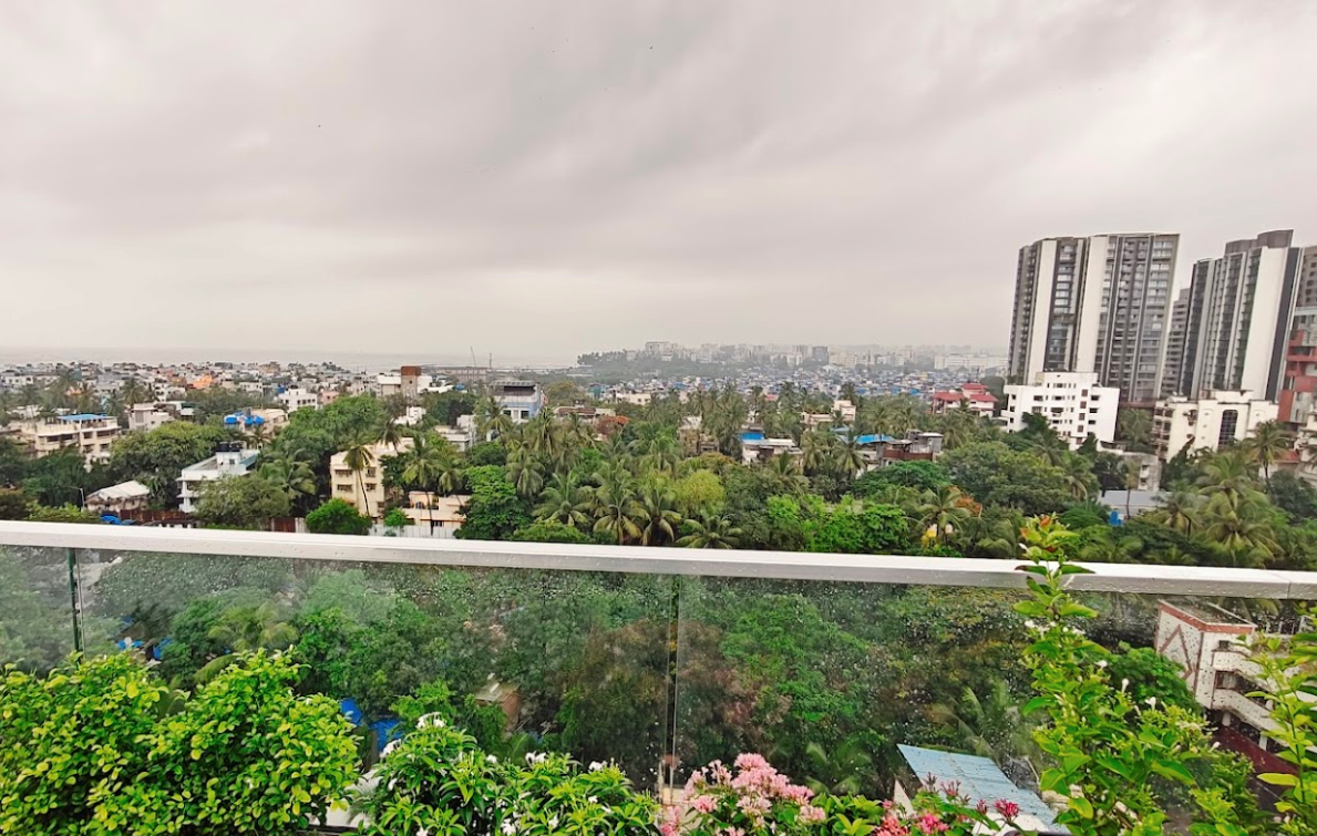 3 BHK Semi Furnished in Pali Vintage , Khar West - Photo 4