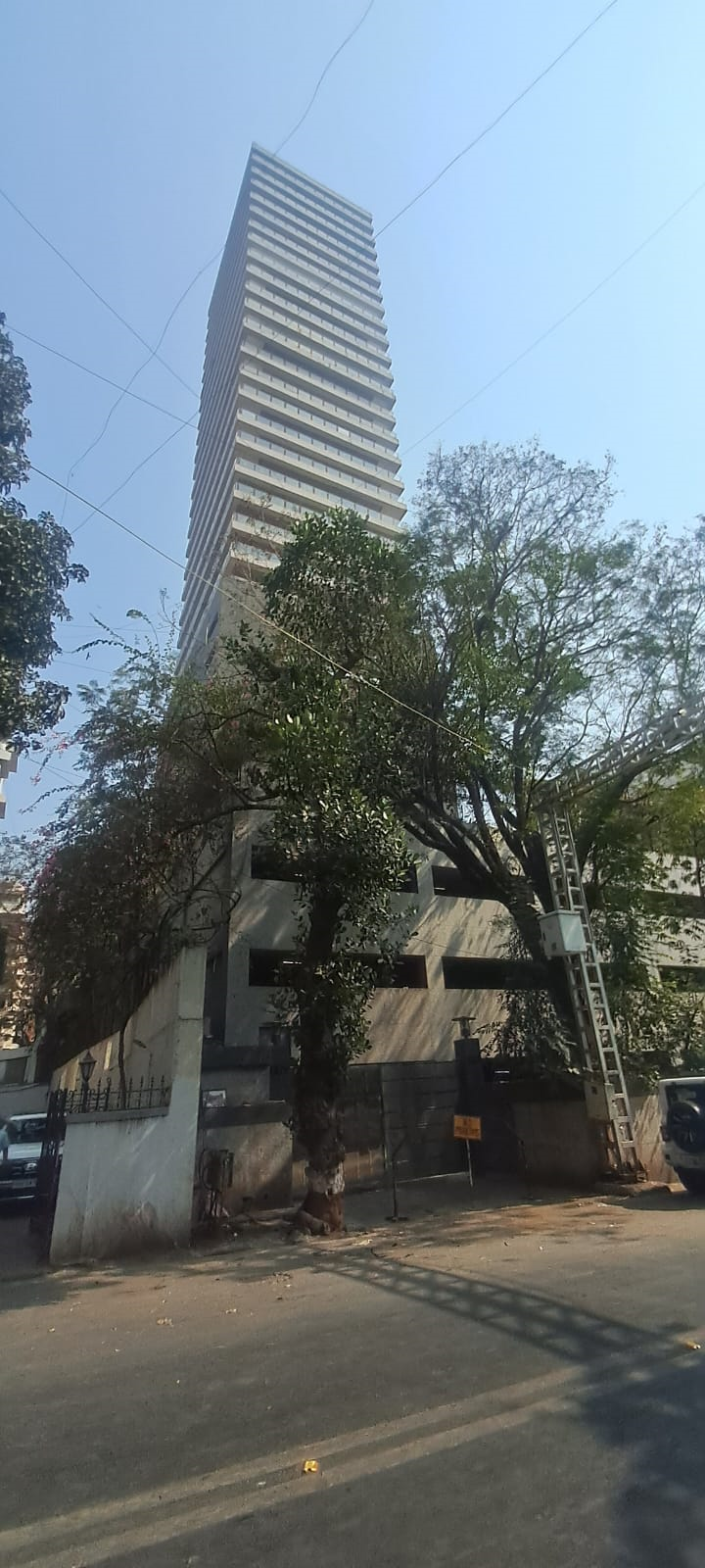 4 BHK Fully Furnished in One Altamount , Altamount Road