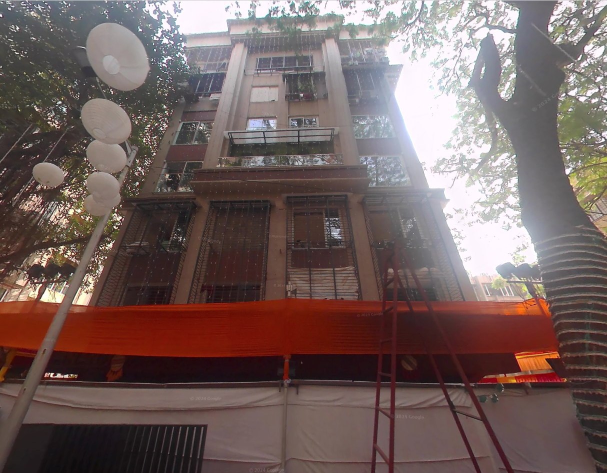 4 BHK Flats for Sale in Anand Apartments, Khar West