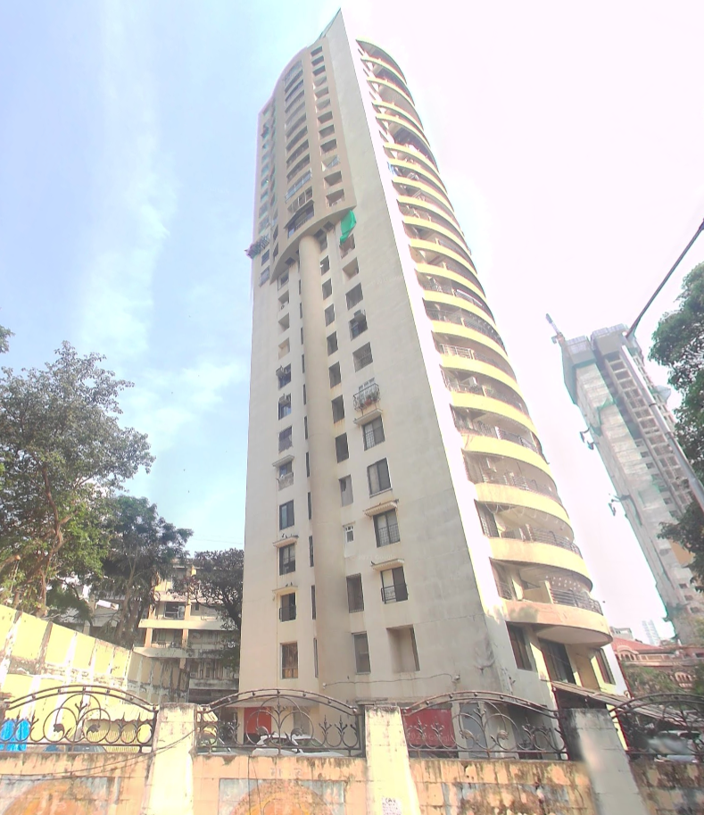 Duplex Semi Furnished in Lakhani Apartment , Gamdevi