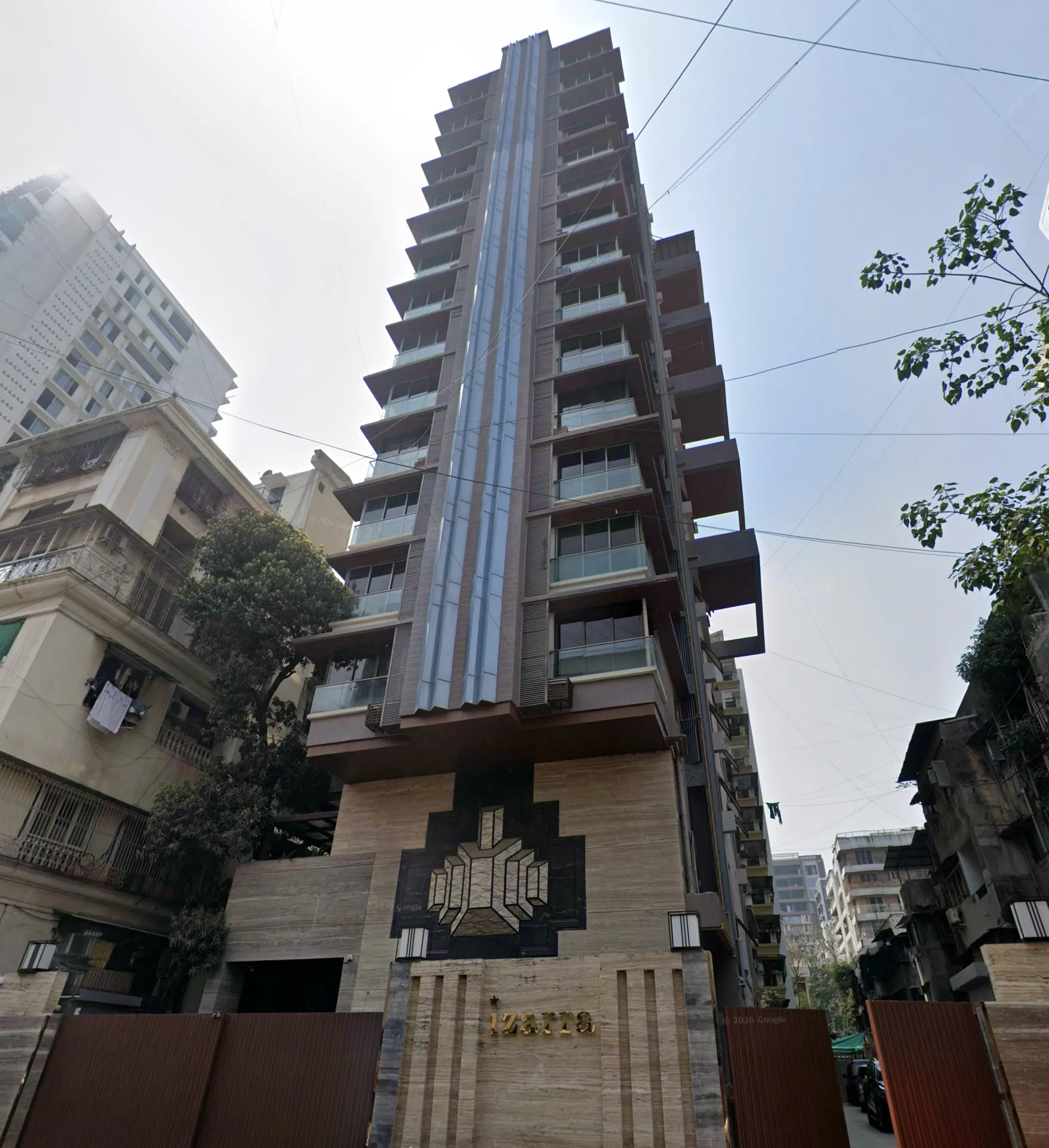 Izarra building, Khar West