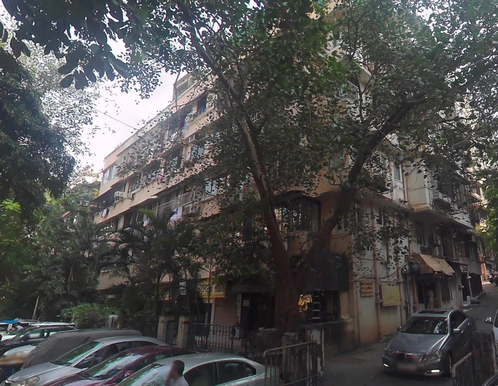 4 BHK Semi Furnished in Laxmi Mahal , Breach Candy