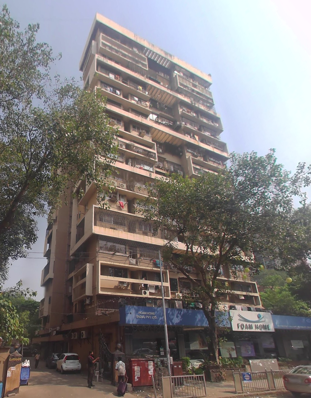 3 BHK Fully Furnished in Girnar Building , Tardeo