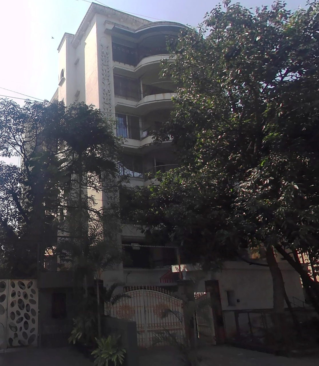 4 BHK Flats for Sale in Prabhu Vijay, Juhu