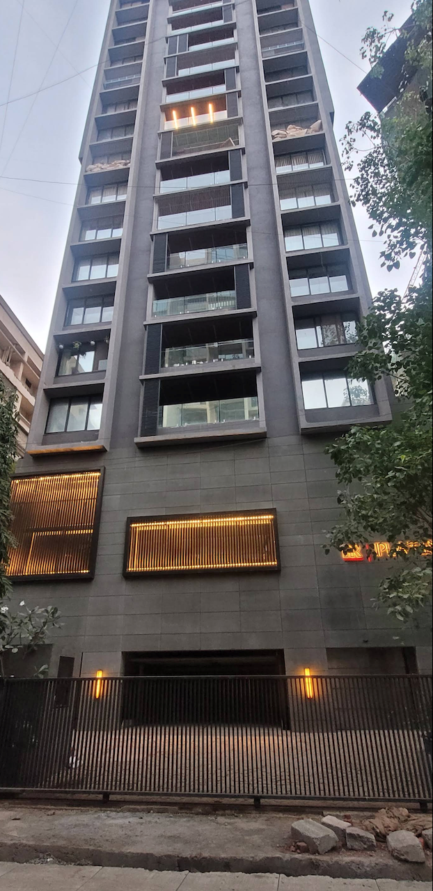 4 BHK Flats for Sale in Platina, Santacruz West