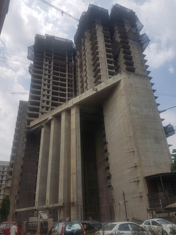 2 BHK Lamor, Andheri West — for Sale