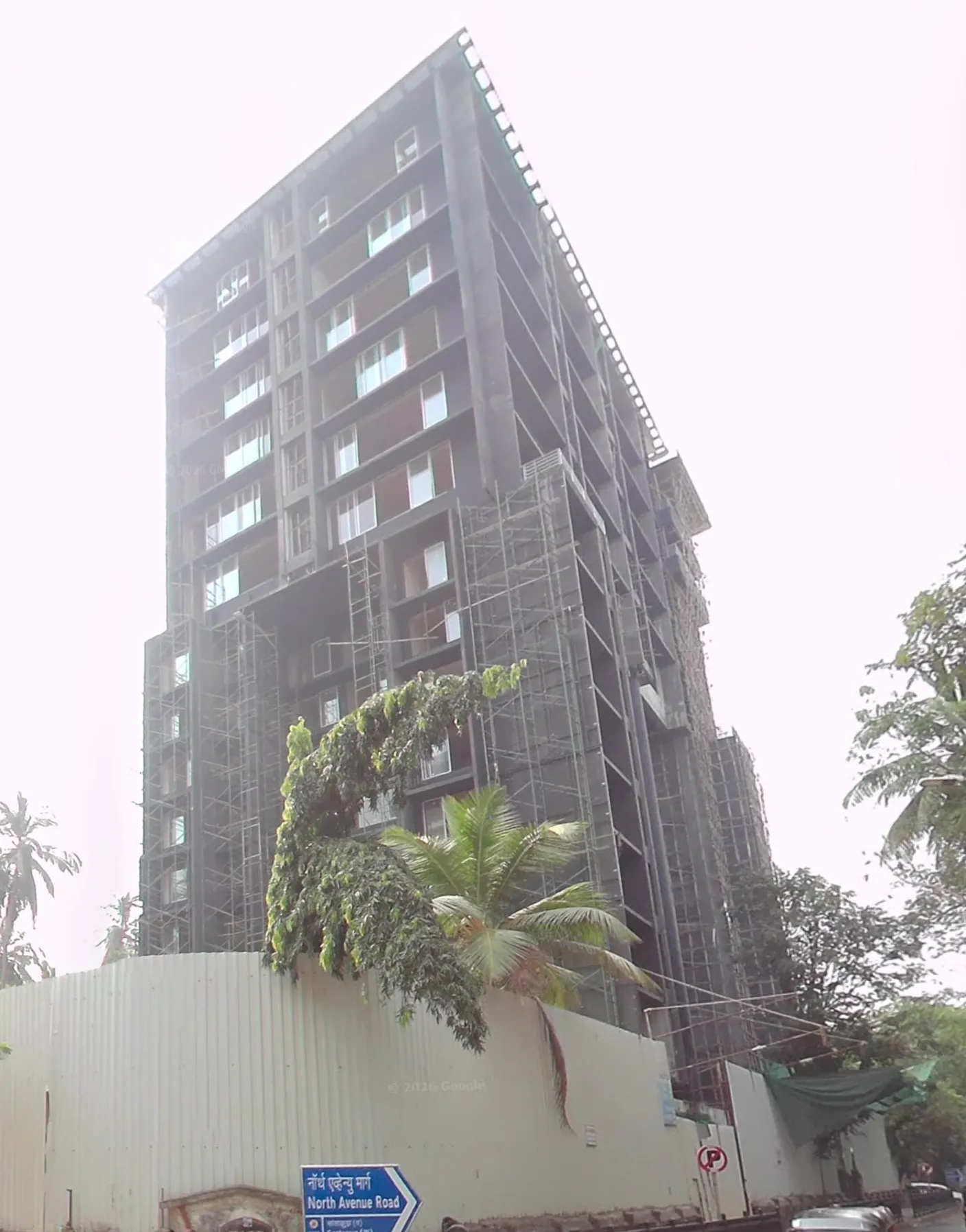 Seasons Trimurti, Santacruz West
