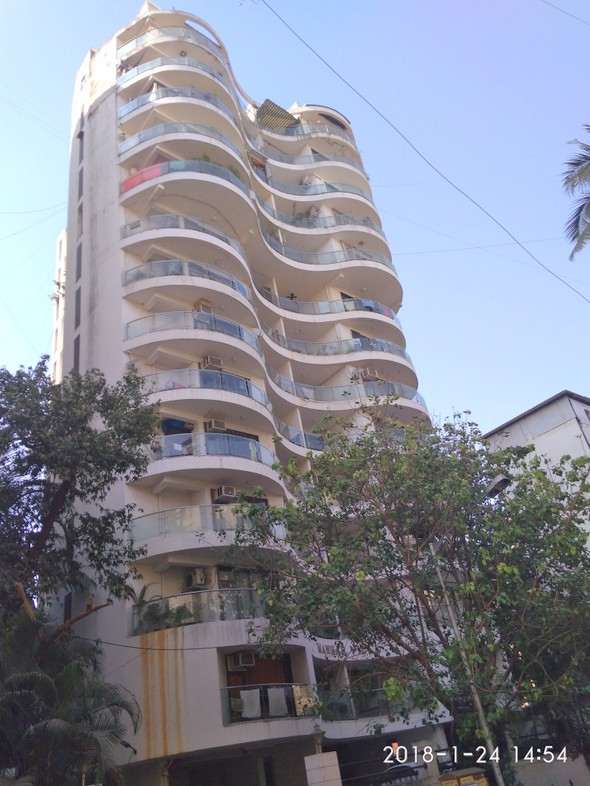 2BHK Semi Furnished in Manhar Villa , Santacruz West