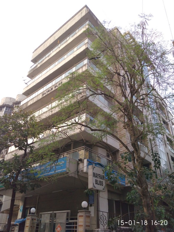 Mayfair Bliss, Kandivali West