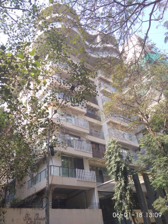 5 BHK Flats on Rent in Nav Bahar, Khar West