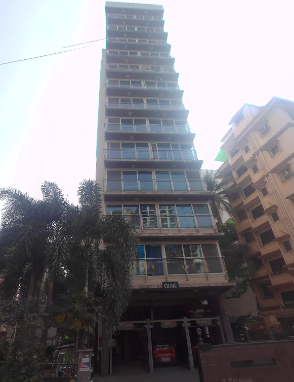 4 BHK Flats on Rent in Olive Apartments, Santacruz East