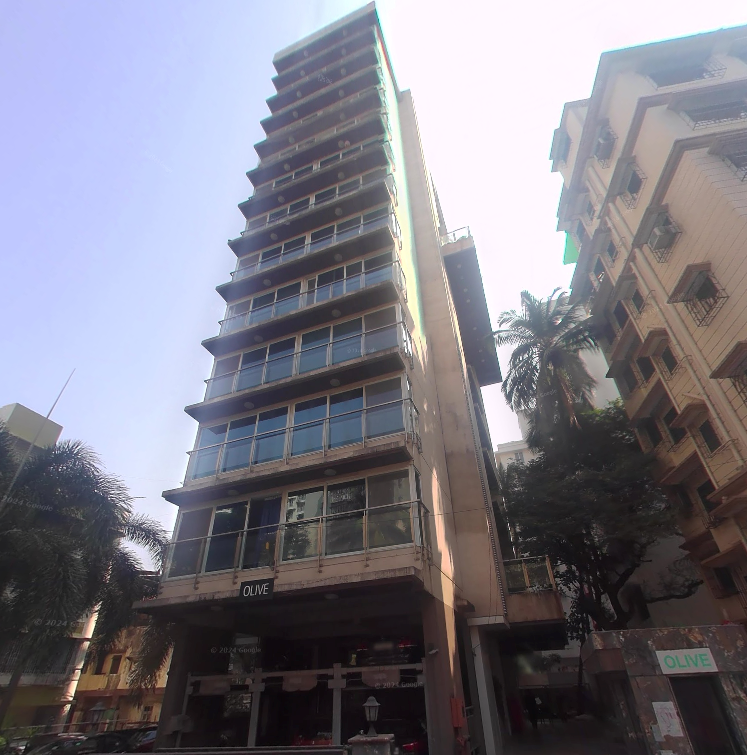 4 BHK Flats on Rent in Olive Apartments, Santacruz East