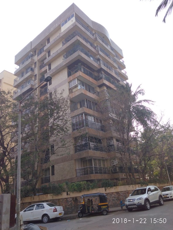 3 BHK Furnished in Preetika Apartment, Santacruz West