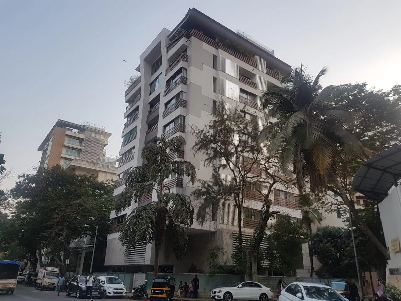 4 BHK Flats for Sale in Pushpa Vatsalayam, Juhu