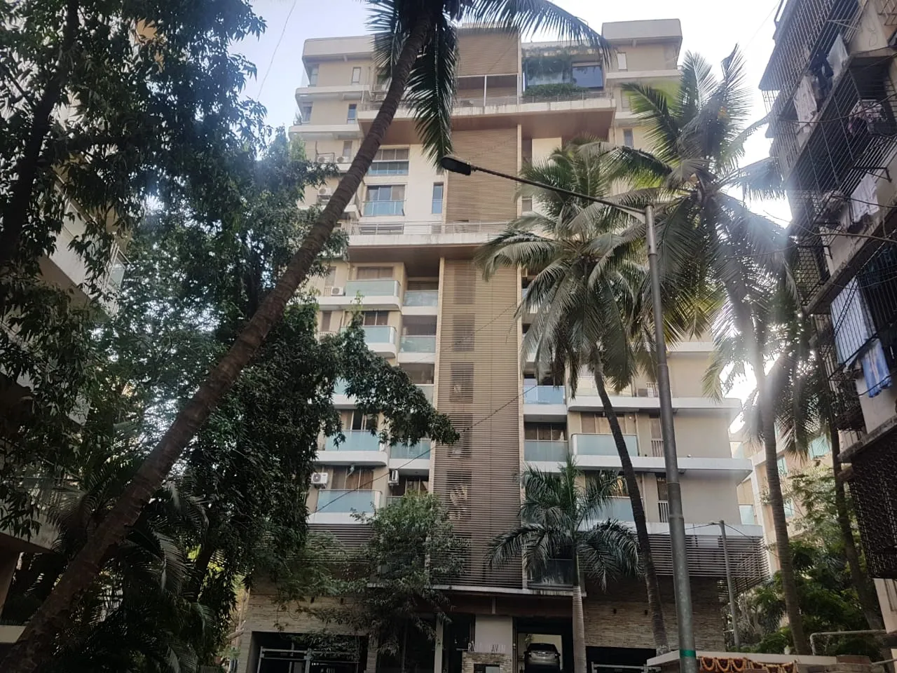2 BHK Flats on Rent in River Heaven, Juhu