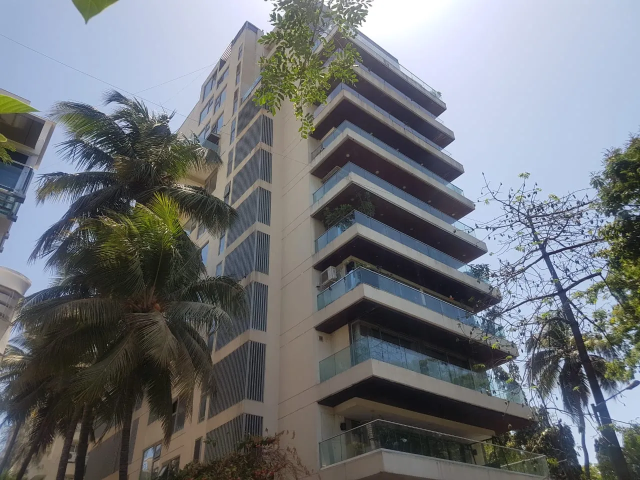 4 BHK Flats for Sale in Rustomjee Ciroc, Juhu