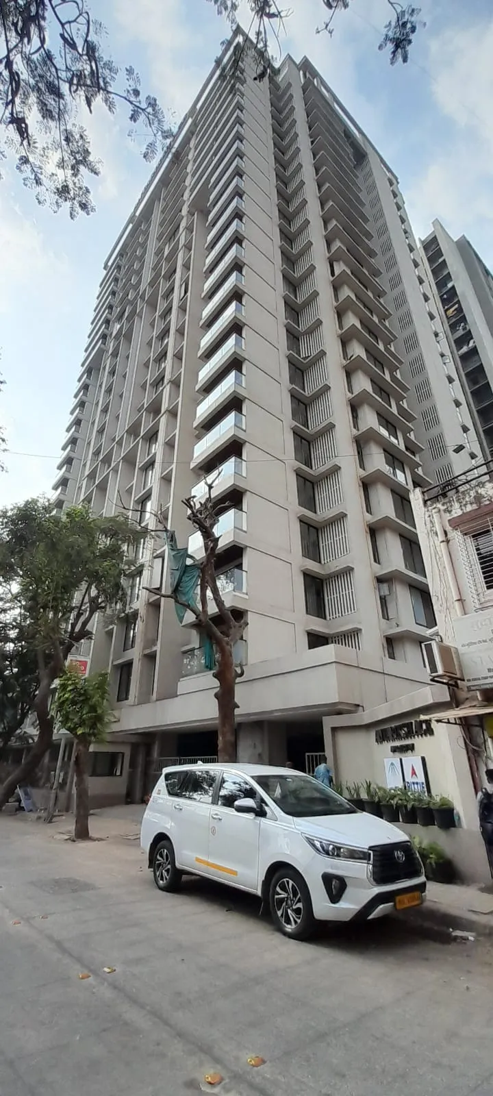 6 - Antariksh Ace, Bandra East
