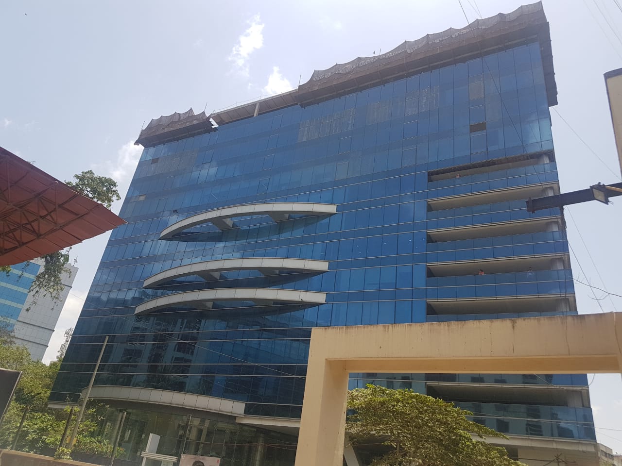 1BHK Semi Furnished in Summit Apartment , Goregaon East