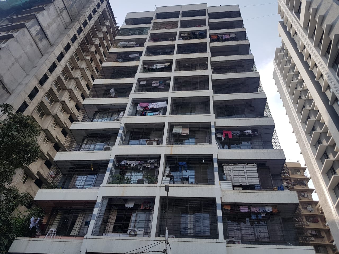 2 BHK Suryadarshan, Walkeshwar — for Sale