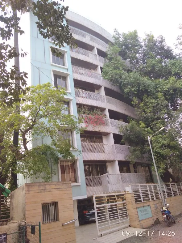 2 BHK Flats on Rent in The Moorings, Bandra West
