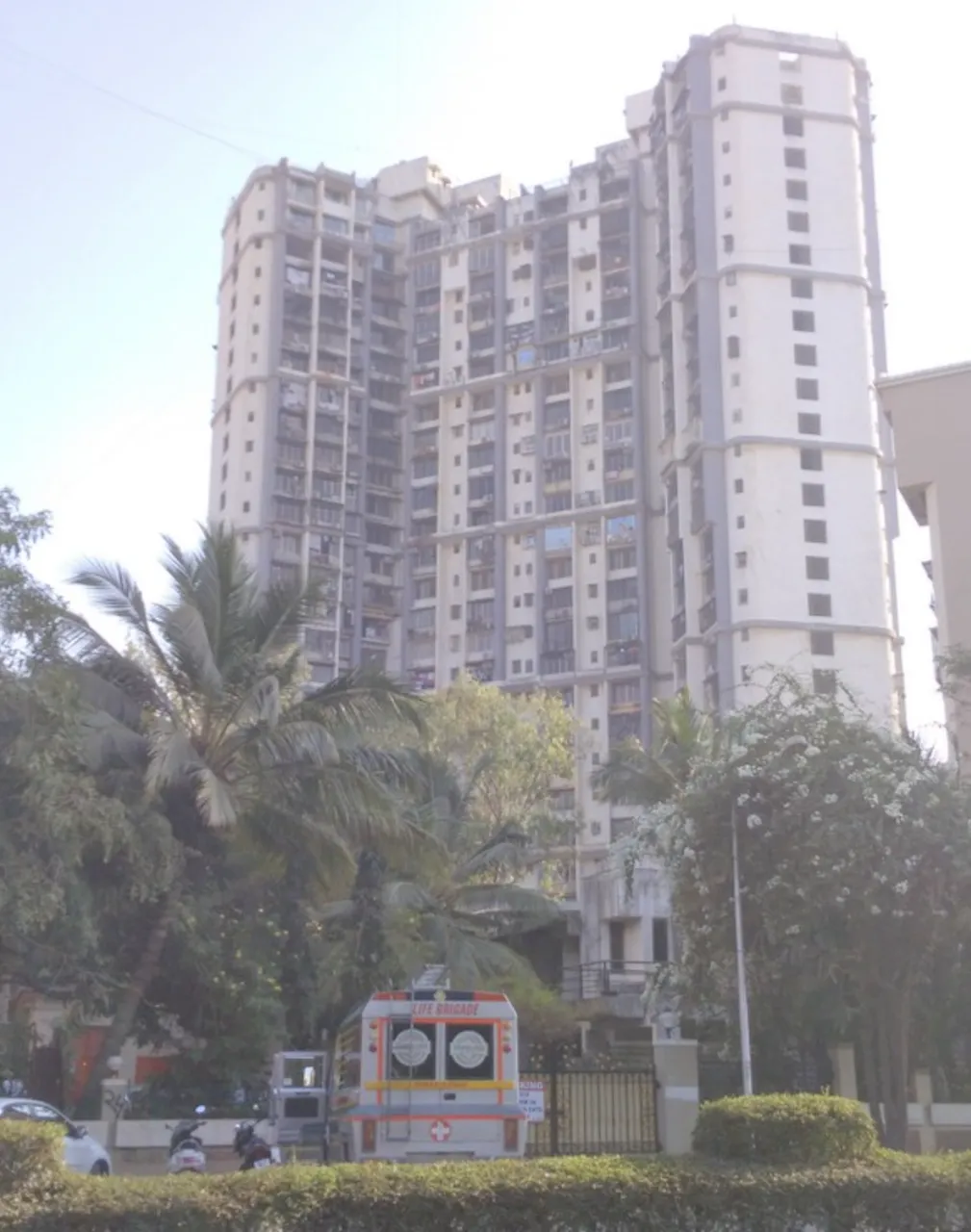 4 BHK Flats for Sale in Royal Empire, Andheri West