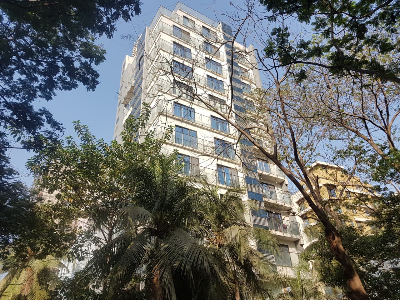 2BHK Semi Furnished in Ishaan , Juhu
