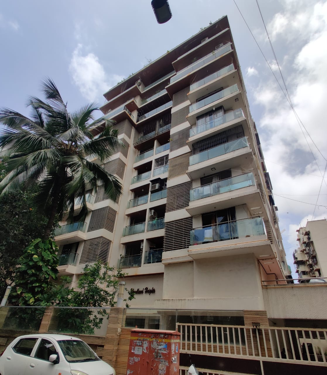 Building - Woodland Heights, Bandra West
