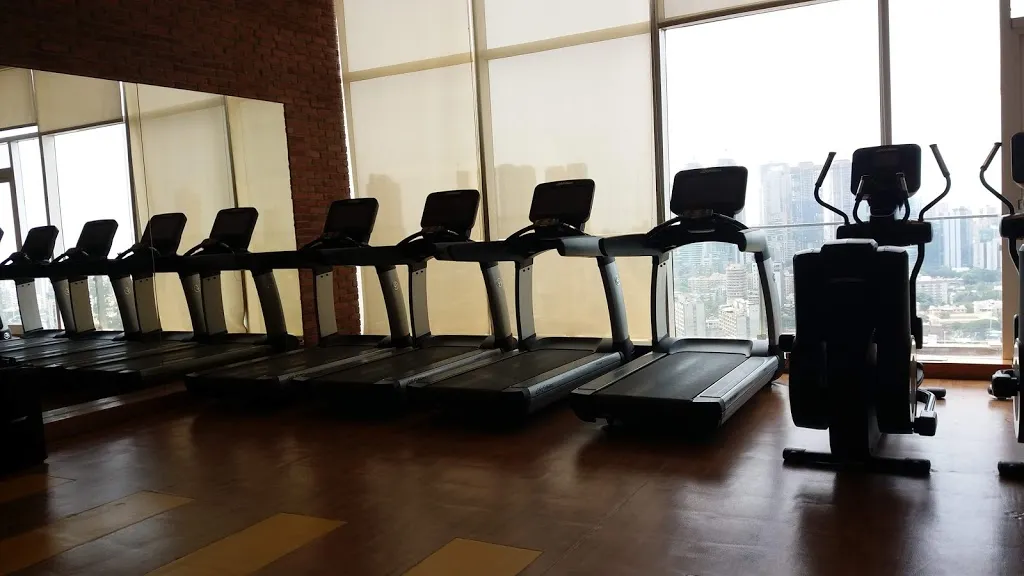 4 BHK Flats on Rent in Crescent Bay, Parel