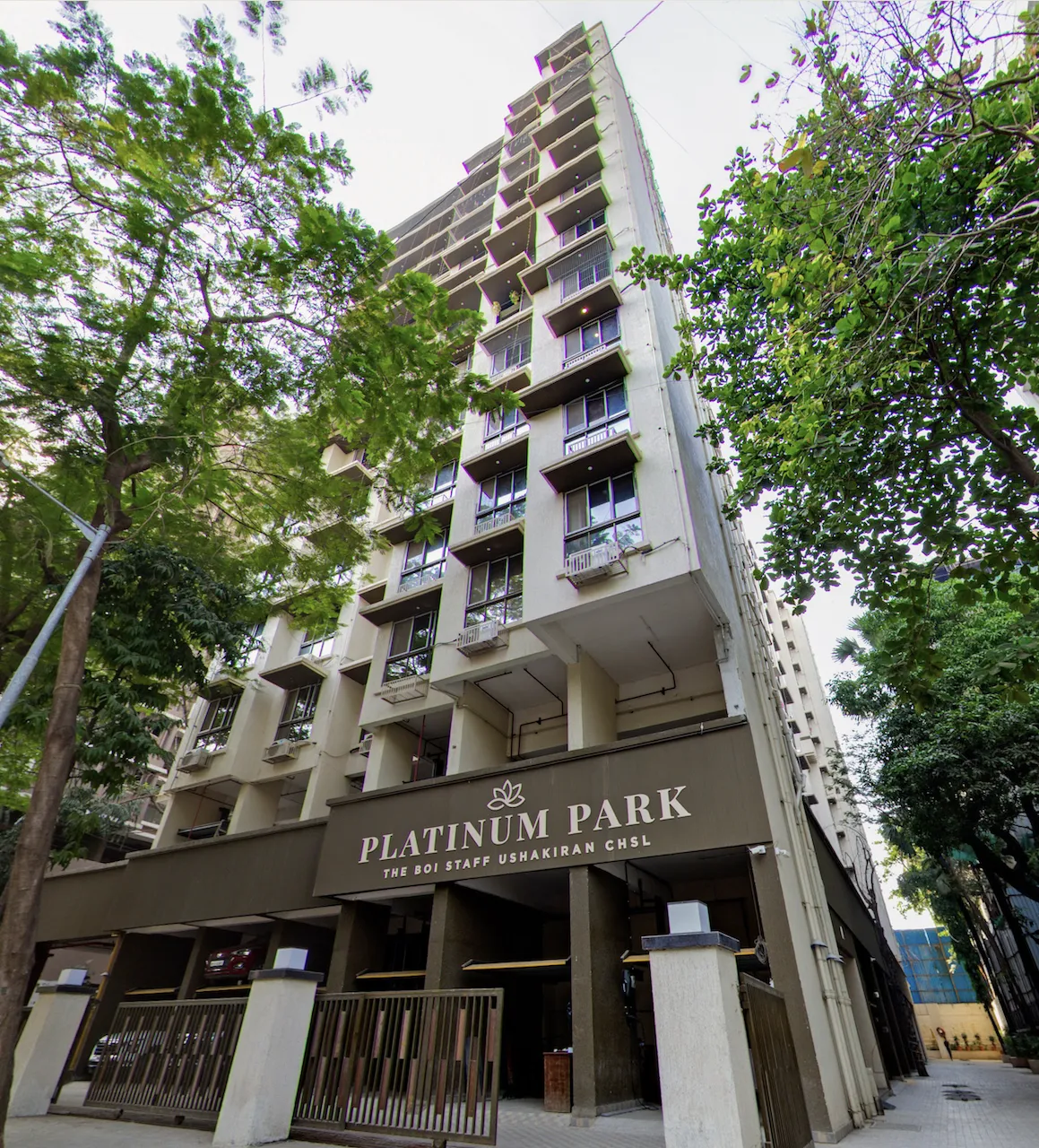 2 BHK Semi Furnished in Platinum Park , Andheri West