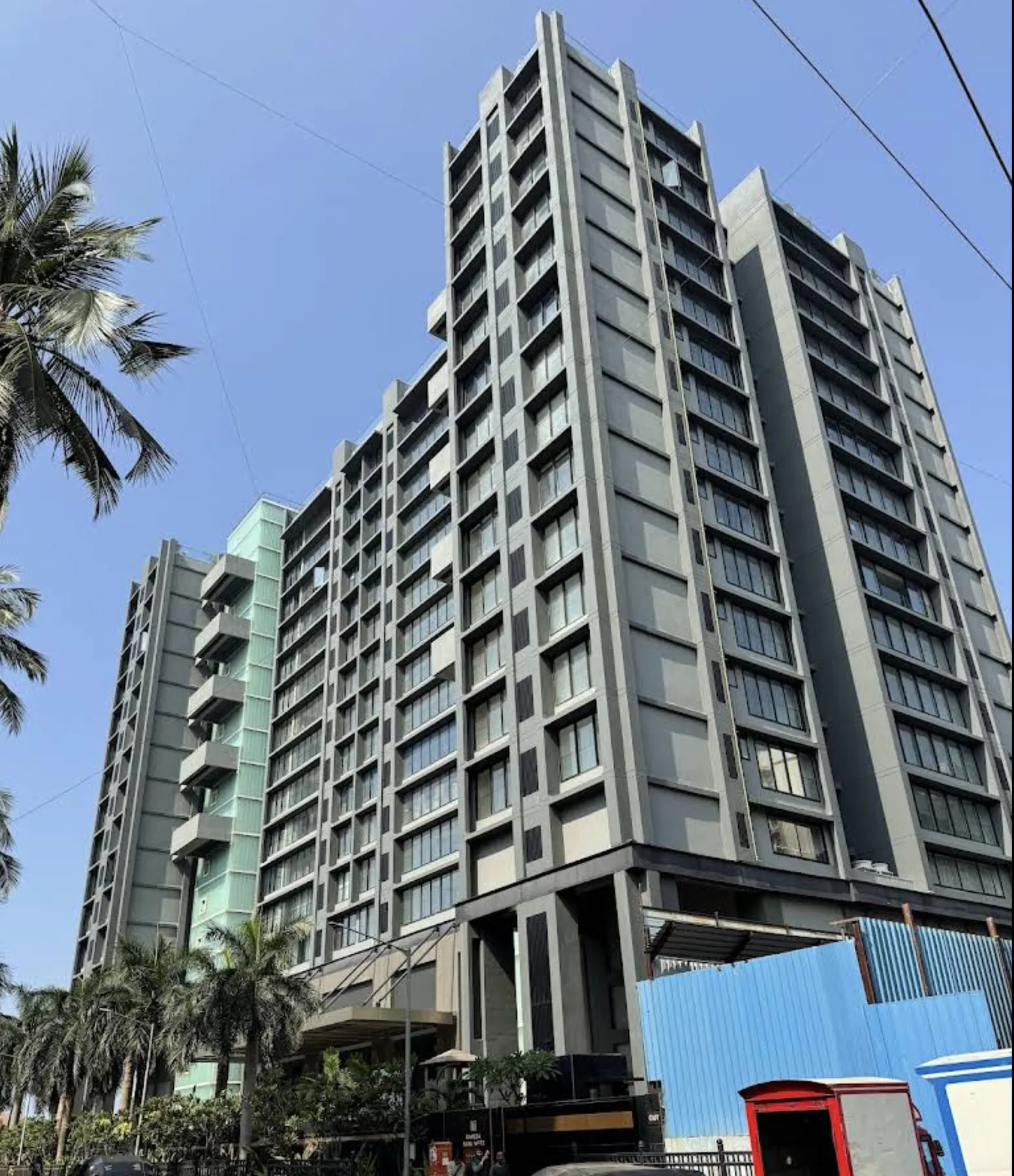 4 Raheja Park West, Santacruz West — for Sale