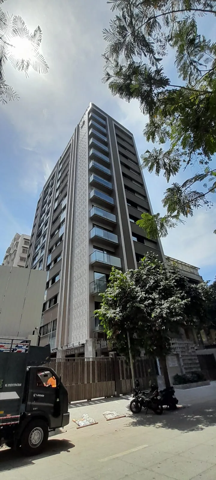 4 BHK Kuber Villa, Vile Parle West — for Rent