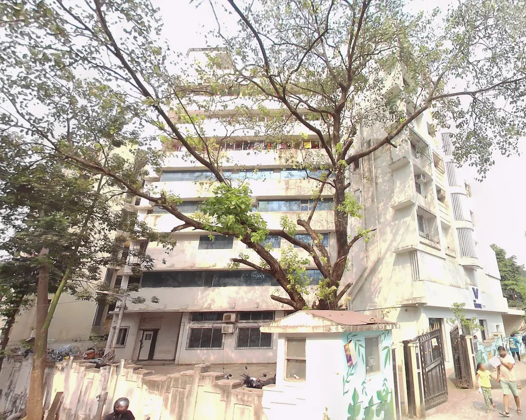2BHK Semi Furnished in Dheeraj Viswas , Jogeshwari