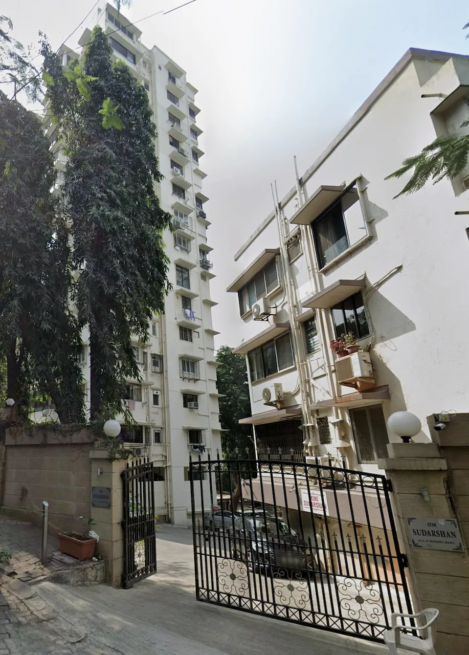 2.5 Om sudarshan, Walkeshwar — for Sale