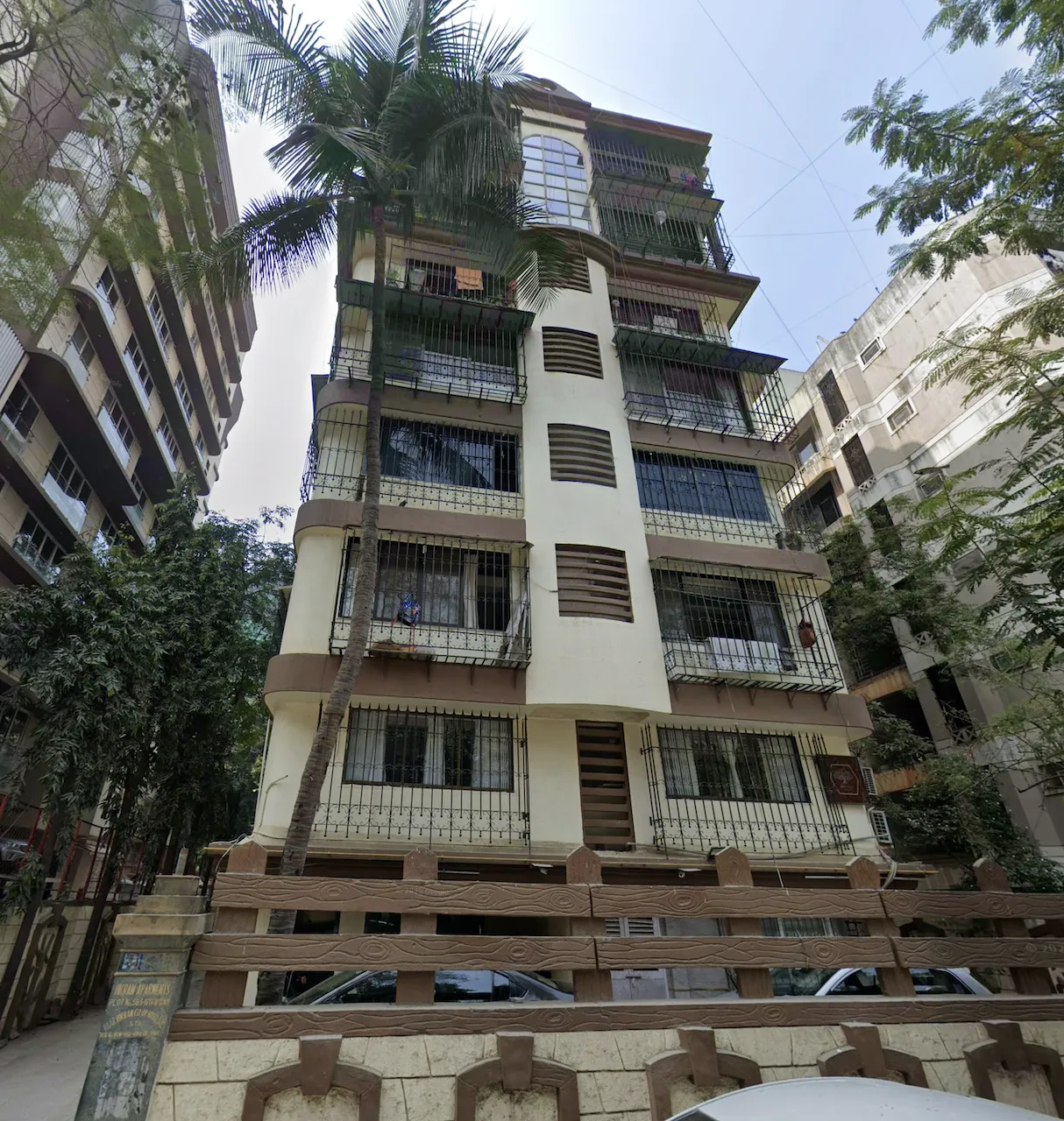 2 Vikram Apartments for Rent in Khar West